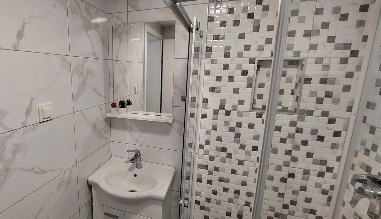 Vip Deluxe Apartment Arian Novaglia Esterno foto