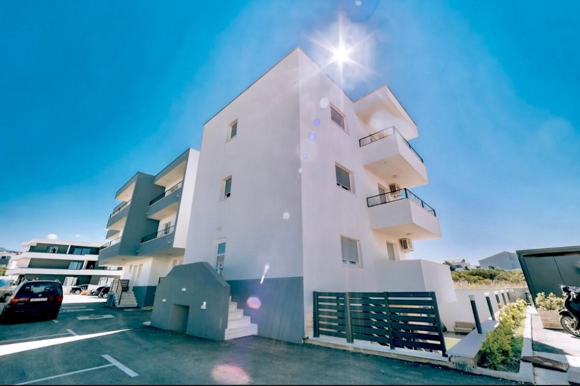 Vip Deluxe Apartment Arian Novaglia Esterno foto